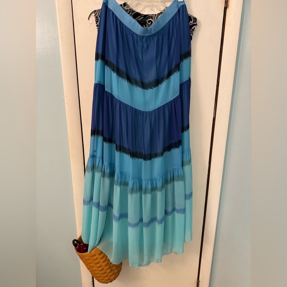 Pretty shades of blue with black Ann Taylor maxi skirt, size lg. NWT.